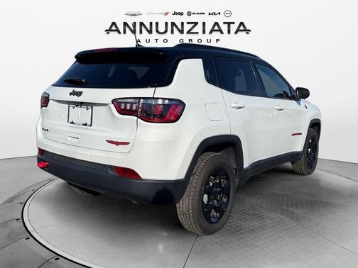 2024 Jeep Compass Trailhawk