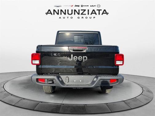 2026 Jeep Gladiator Sport