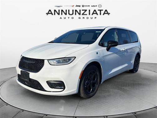 2023 Chrysler Pacifica Hybrid Limited