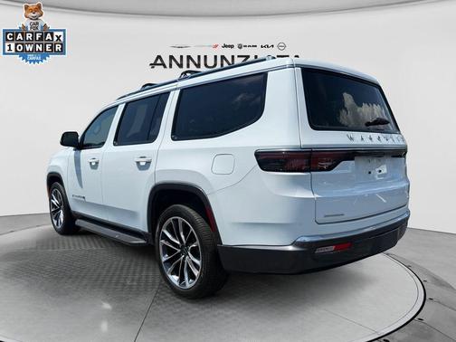 Bright White Clearcoat 2022 Jeep Wagoneer Series II