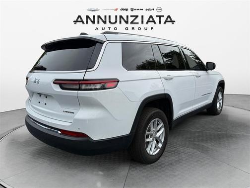 2022 Jeep Grand Cherokee L Laredo