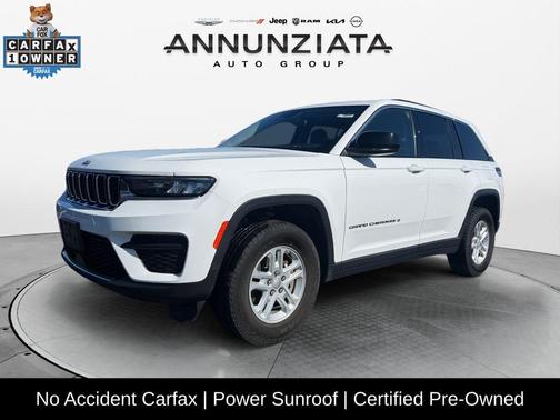 Bright White Clearcoat 2023 Jeep Grand Cherokee Laredo