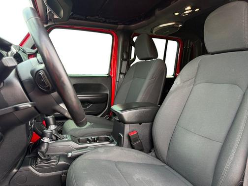 Firecracker Red Clearcoat 2021 Jeep Gladiator Sport