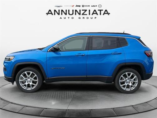 2023 Jeep Compass Latitude Lux