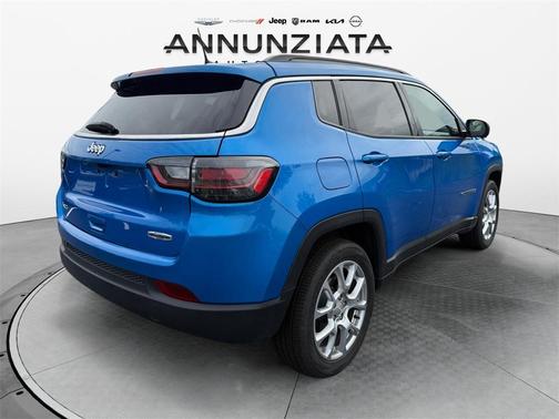 2023 Jeep Compass Latitude Lux