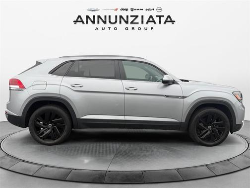 2022 Volkswagen Atlas Cross Sport 2.0T SE w/Technology
