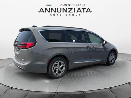 2023 Chrysler Pacifica Limited
