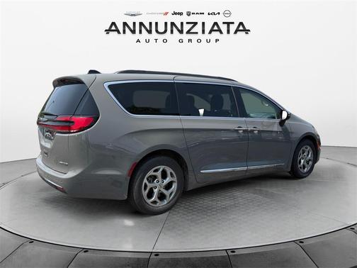 2023 Chrysler Pacifica Limited