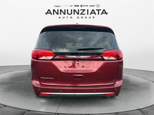 2019 Chrysler Pacifica Touring-L