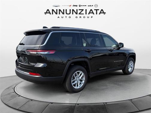 2022 Jeep Grand Cherokee L Laredo