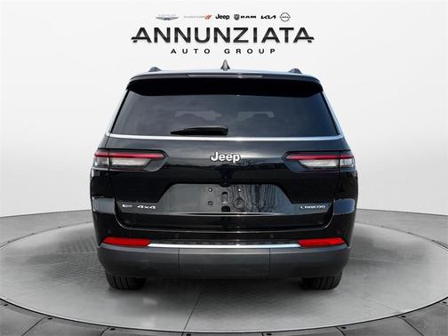 2022 Jeep Grand Cherokee L Laredo