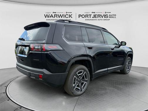 Diamond Black 2026 Jeep Cherokee LAREDO/LIMITED