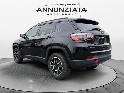 2024 Jeep Compass Trailhawk