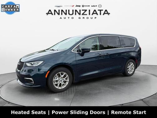 2023 Chrysler Pacifica Touring-L