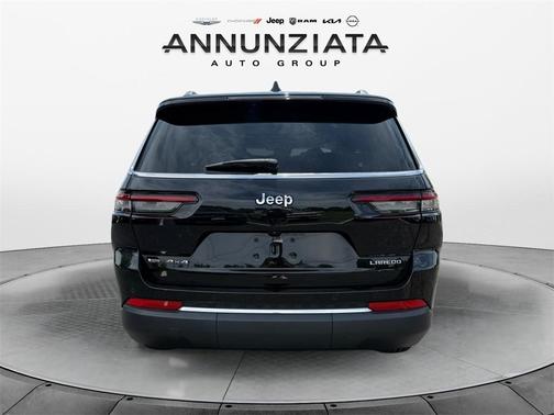 2022 Jeep Grand Cherokee L Laredo