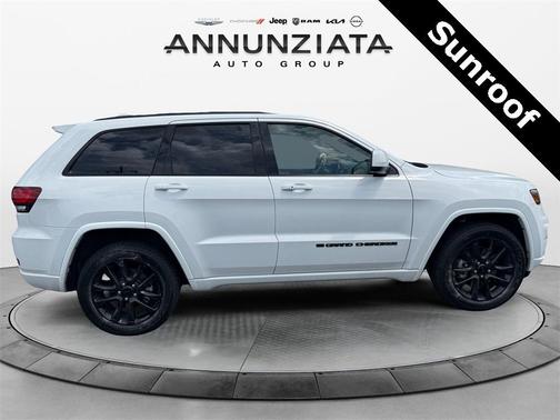 2022 Jeep Grand Cherokee WK Laredo