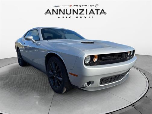 2022 Dodge Challenger SXT