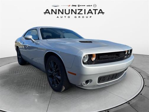 2022 Dodge Challenger SXT