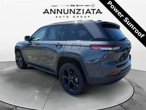 2022 Jeep Grand Cherokee Altitude