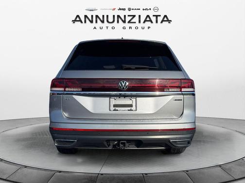 2025 Volkswagen Atlas 2.0T SE