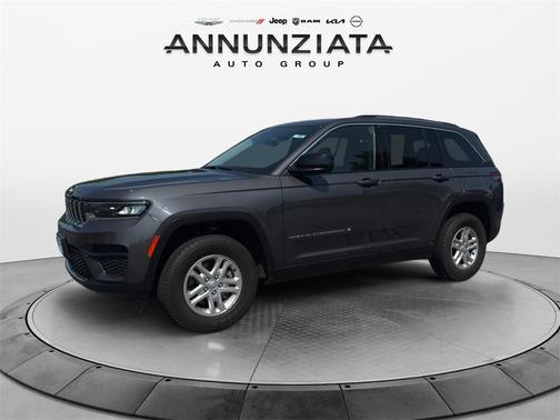 2022 Jeep Grand Cherokee Laredo