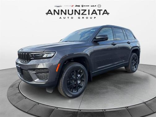 2025 Jeep Grand Cherokee Laredo