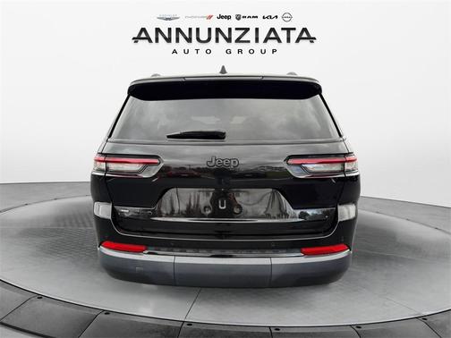 2022 Jeep Grand Cherokee L Laredo