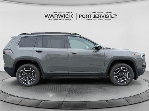 Sting Gray Clearcoat 2026 Jeep Cherokee LAREDO/LIMITED