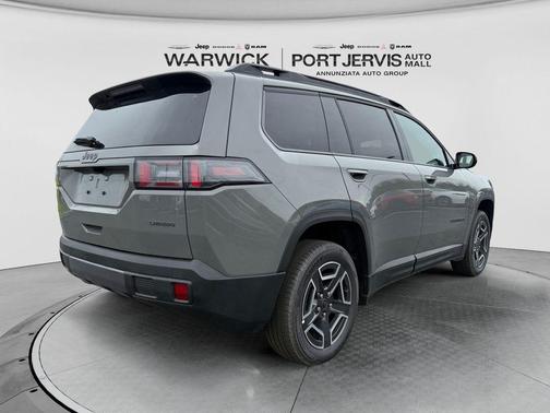 Sting Gray Clearcoat 2026 Jeep Cherokee LAREDO/LIMITED