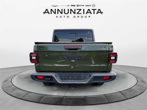 2022 Jeep Gladiator Sport
