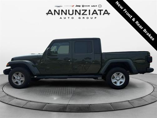 2022 Jeep Gladiator Sport