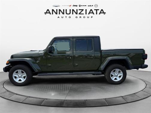 2022 Jeep Gladiator Sport