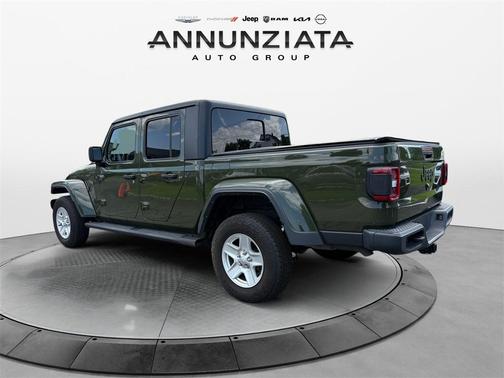 2022 Jeep Gladiator Sport