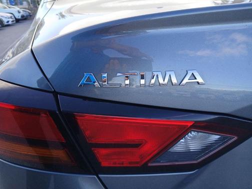 Gun Metallic 2019 Nissan Altima 2.5 SL