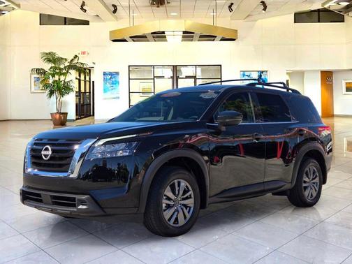 Super Black 2025 Nissan Pathfinder SV FWD