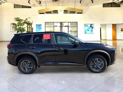 Super Black 2023 Nissan Rogue S