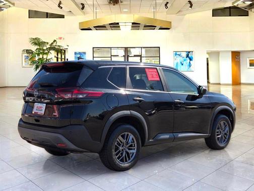 Super Black 2023 Nissan Rogue S