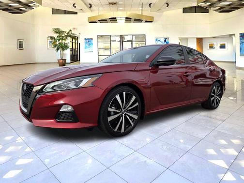 2021 Nissan Altima SR VC-Turbo FWD