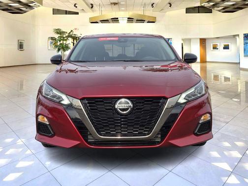 2021 Nissan Altima SR VC-Turbo FWD