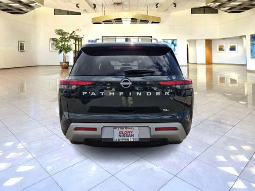 2024 Nissan Pathfinder SL FWD