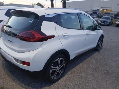 Summit White 2021 Chevrolet Bolt EV FWD Premier