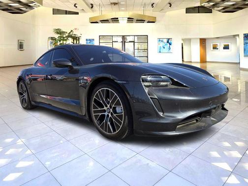 2020 Porsche Taycan Turbo