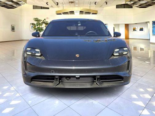 2020 Porsche Taycan Turbo