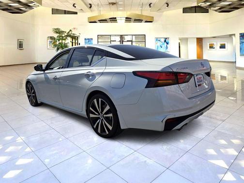 2019 Nissan Altima 2.5 Platinum