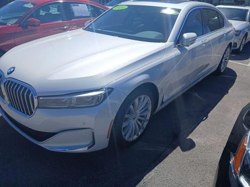 Mineral White Metallic 2020 BMW 740 740i