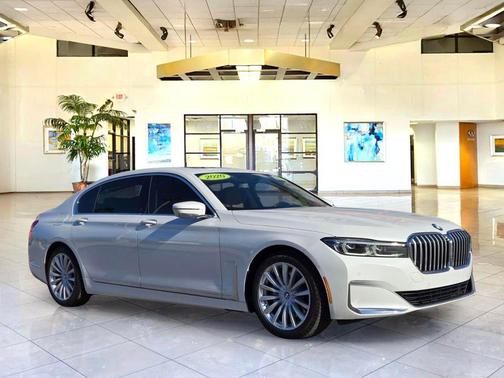 Mineral White Metallic 2020 BMW 740 740i