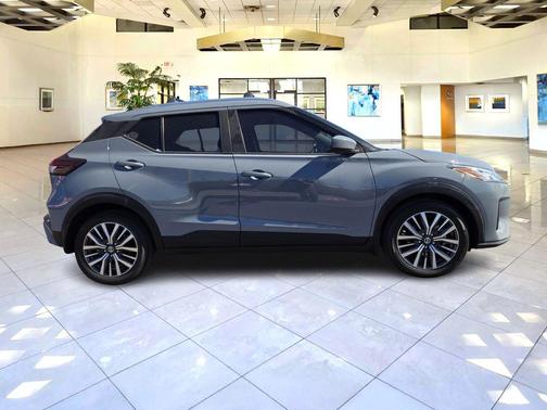2021 Nissan Kicks SV