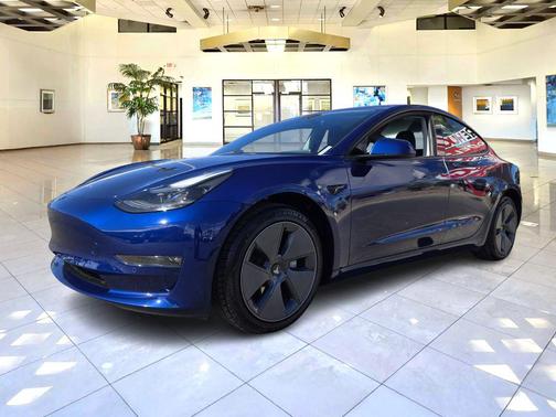 2022 Tesla Model 3 Long Range