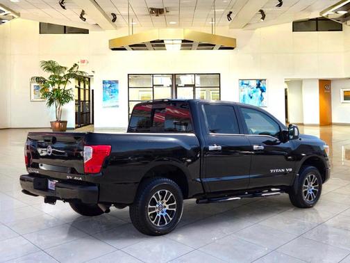 Super Black 2021 Nissan Titan SV