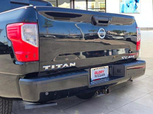 Super Black 2021 Nissan Titan SV